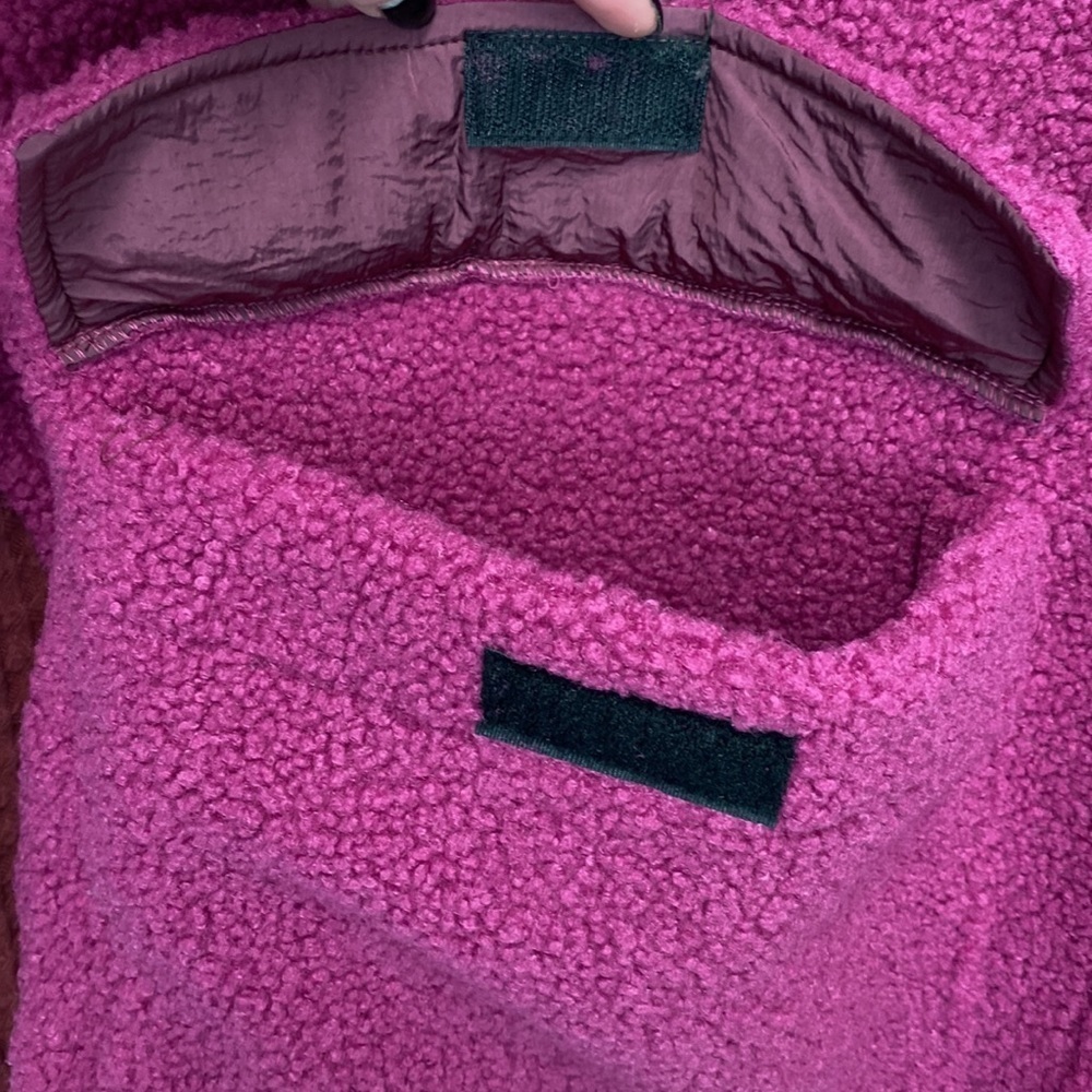 Urban Outfitters BDG Kas Sherpa Pieced
Oversized Pullover Sweatshirt Plum/Purple - Picture 12 of 16